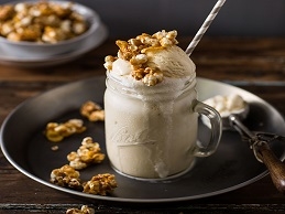 MILKSHAKE POP CORN CARAMEL